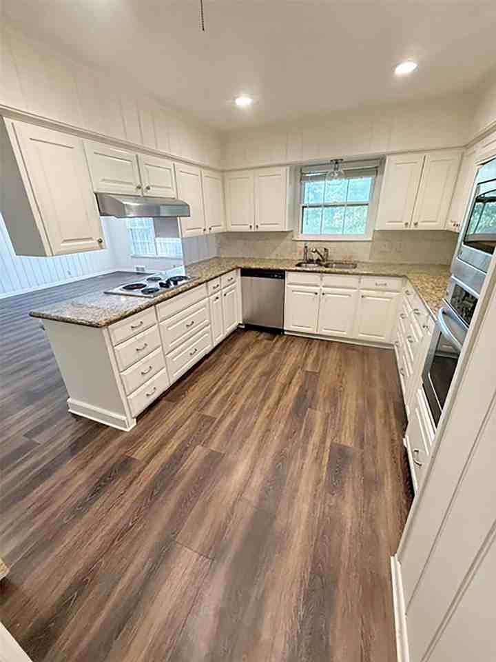 2710 Crestwood Pl - Photo 3 of 40