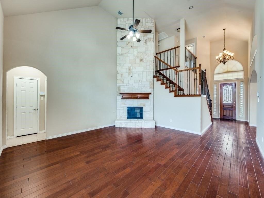 1222 Oak Hill Ln - Photo 7 of 27