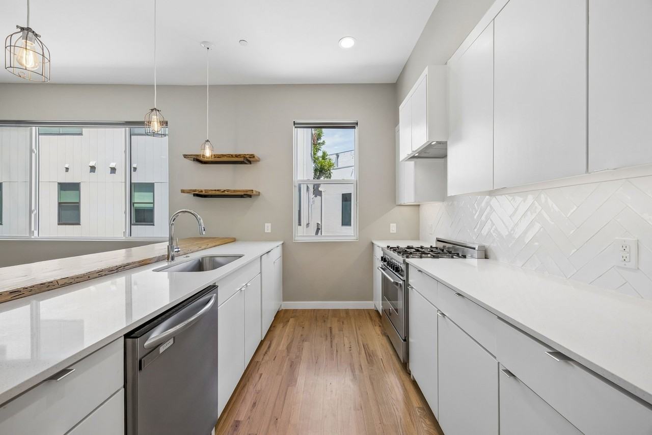 2630 Calvin St #101 - Photo 6 of 36