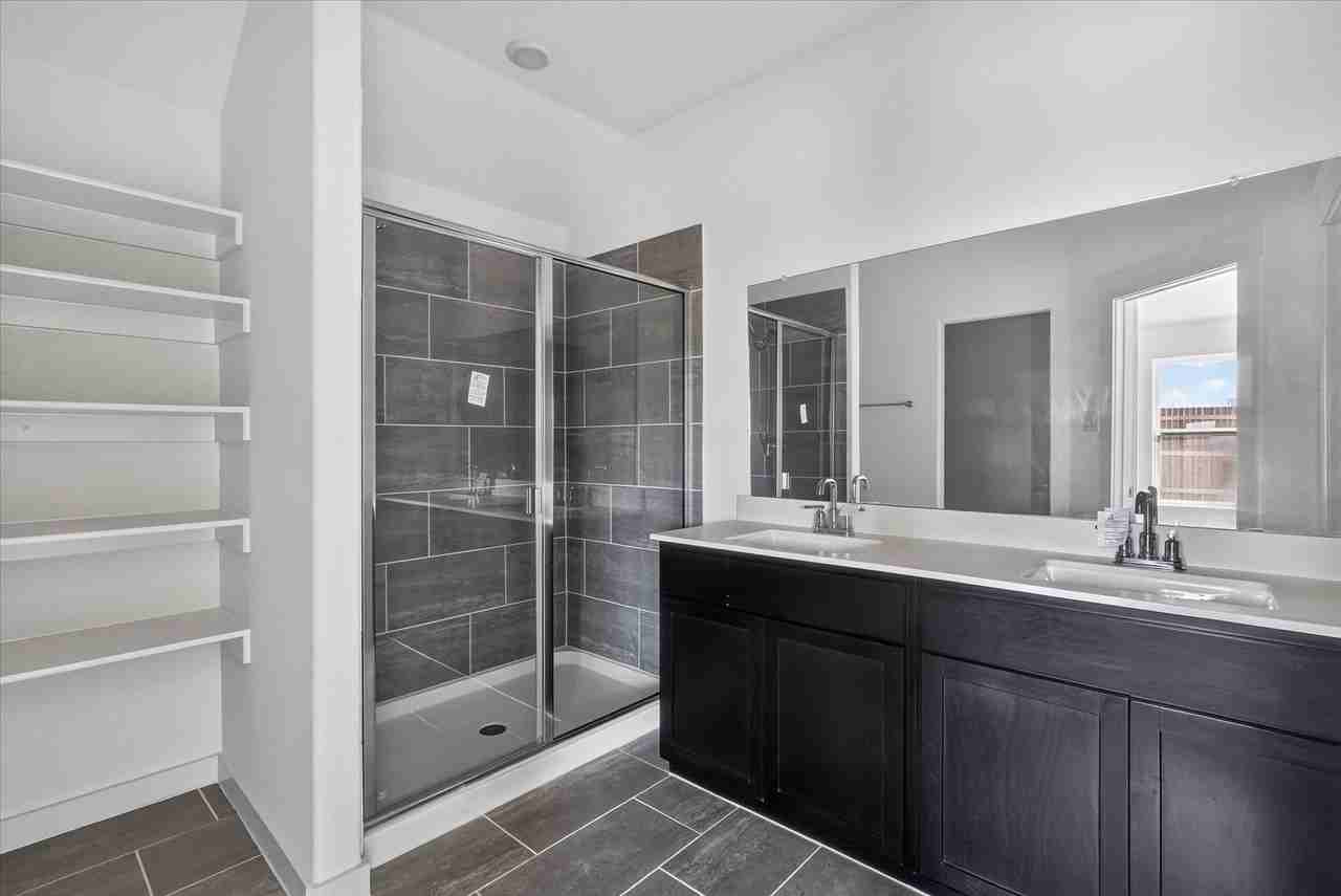 1774 Gleasondale Pl - Photo 5 of 11