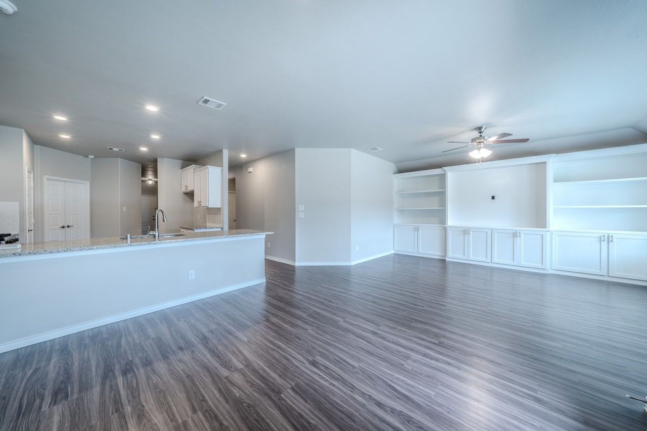 2720 Evergreen Trl - Photo 3 of 25