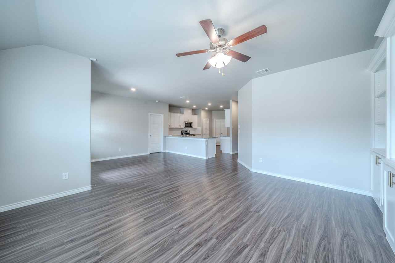 2720 Evergreen Trl - Photo 4 of 25