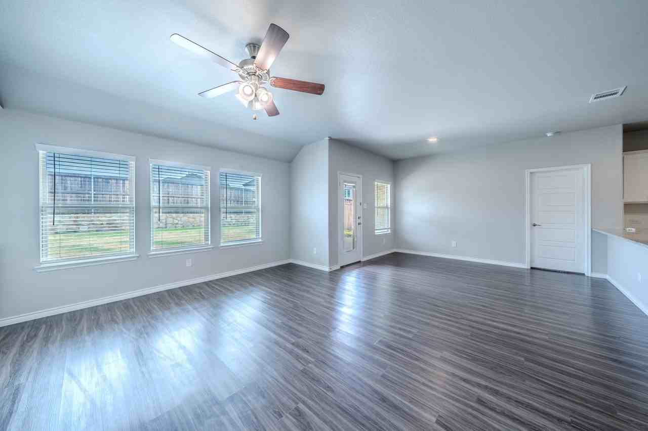 2720 Evergreen Trl - Photo 5 of 25