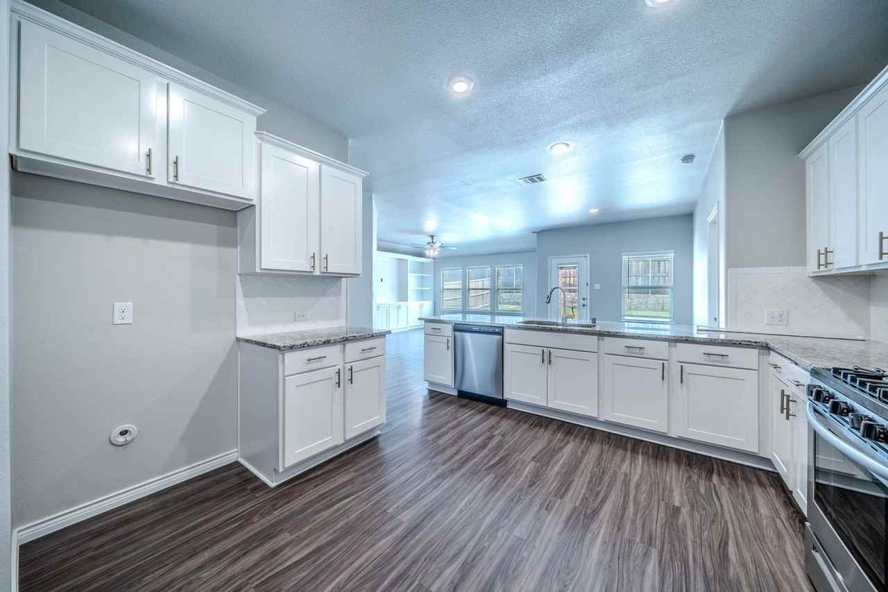 2720 Evergreen Trl - Photo 7 of 25