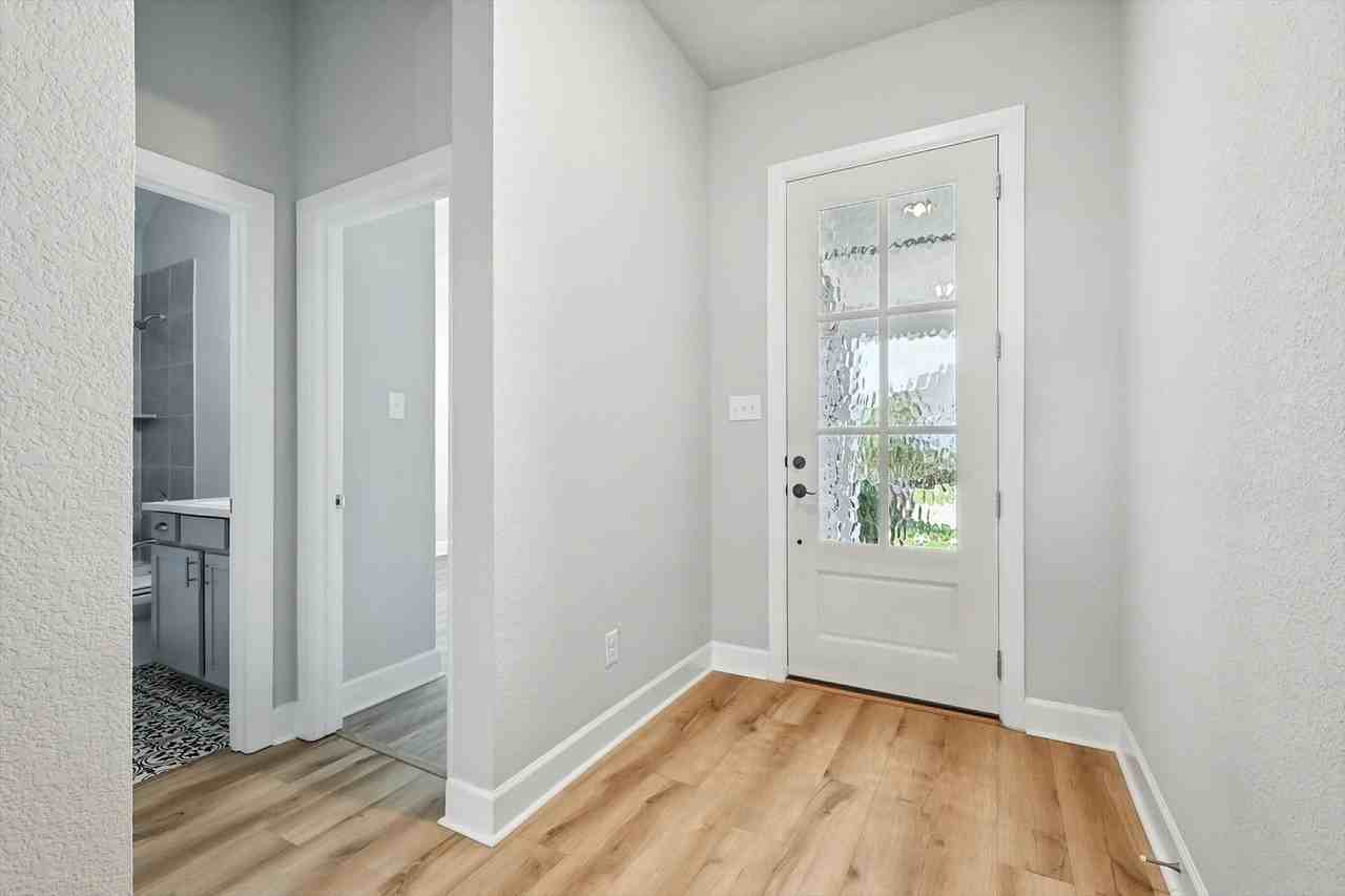2521 Cobbler St - Photo 3 of 39