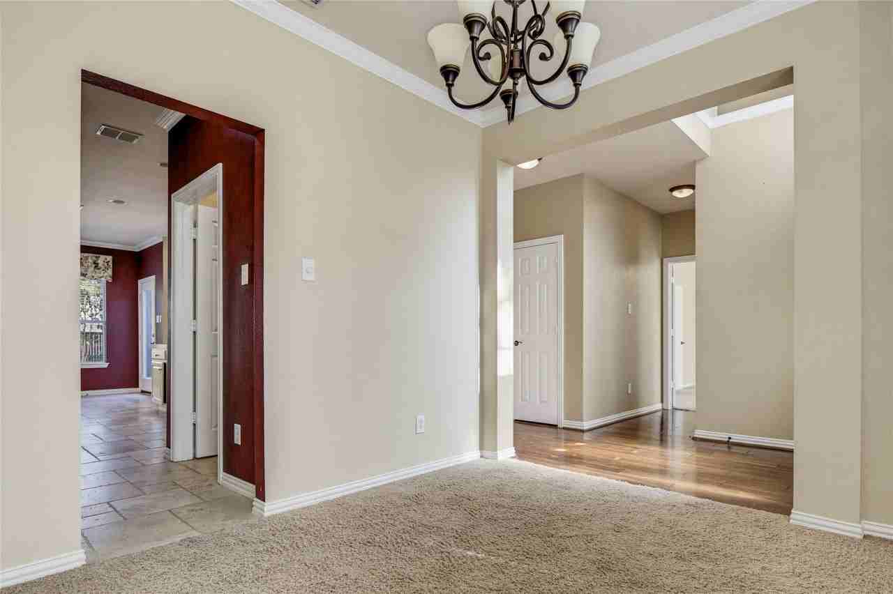 630 Waterview Dr - Photo 7 of 34