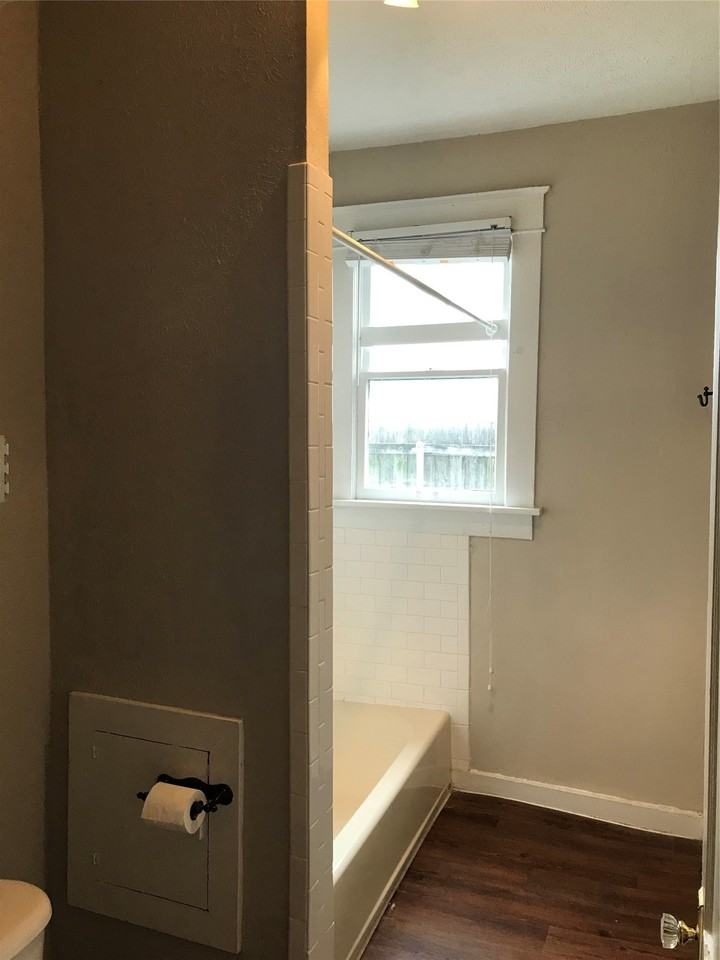 826 N Bishop Ave #2 - Photo 7 of 17