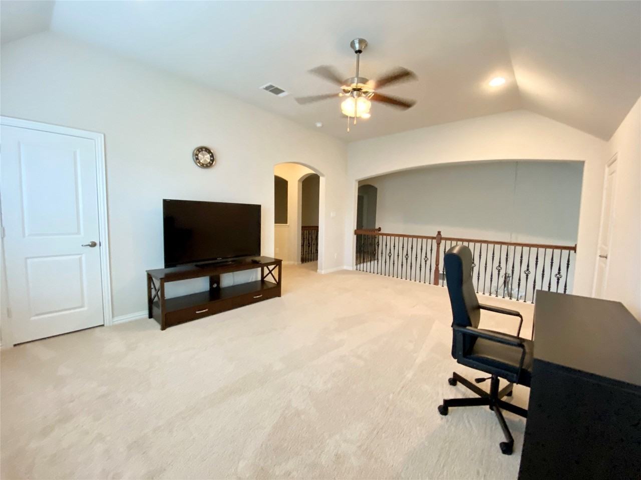2332 Stallion St - Photo 5 of 6