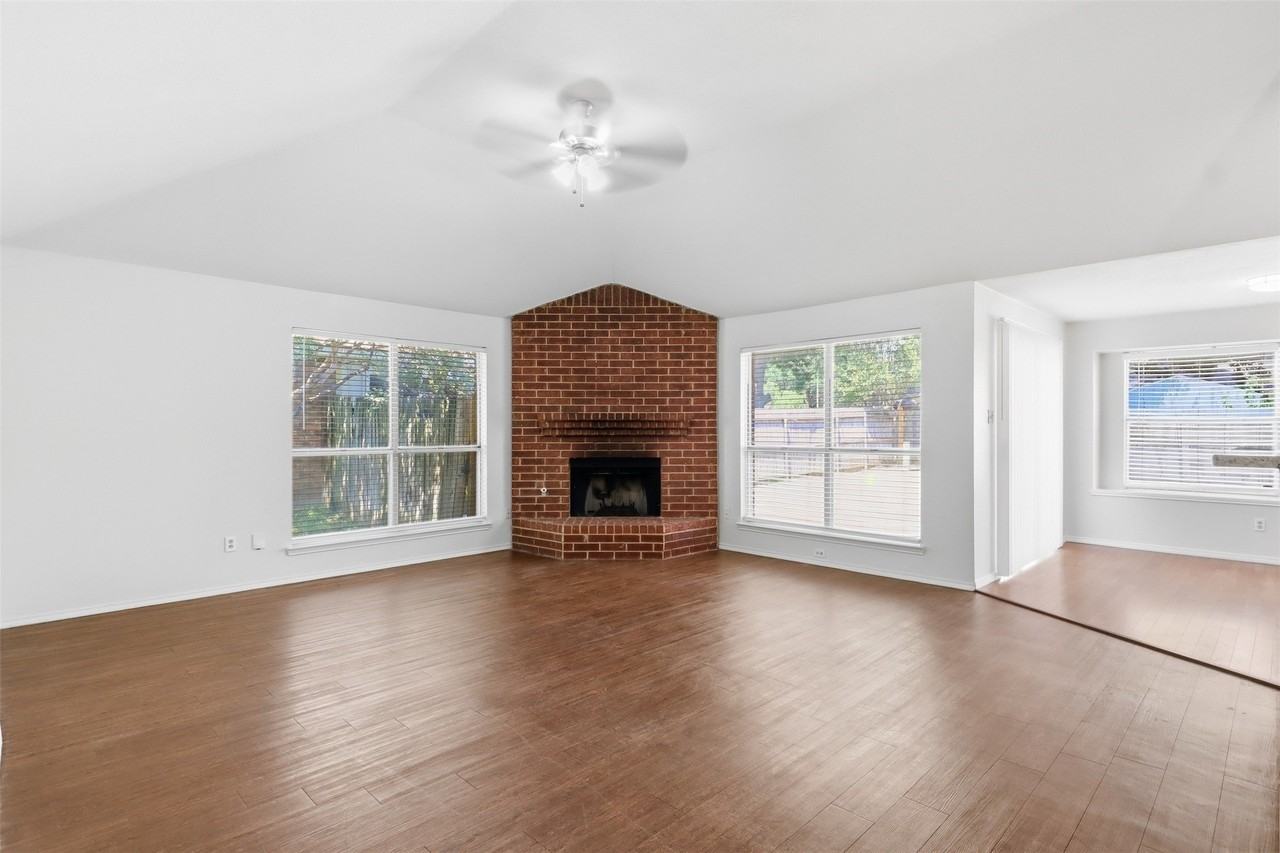 2866 White Oak Dr - Photo 2 of 18