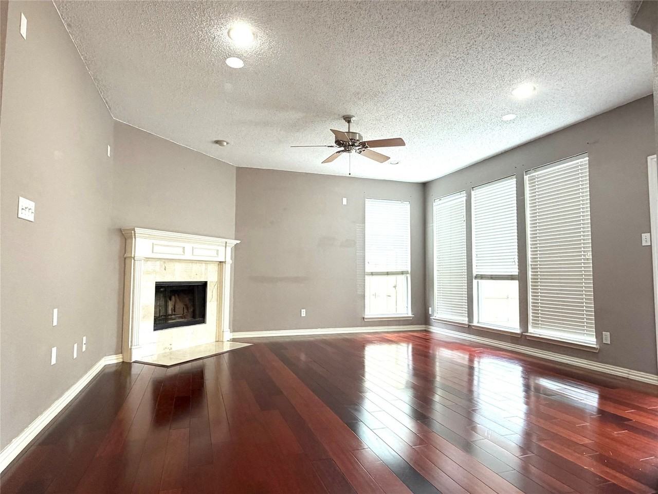 1618 Arbor Creek Dr - Photo 3 of 21