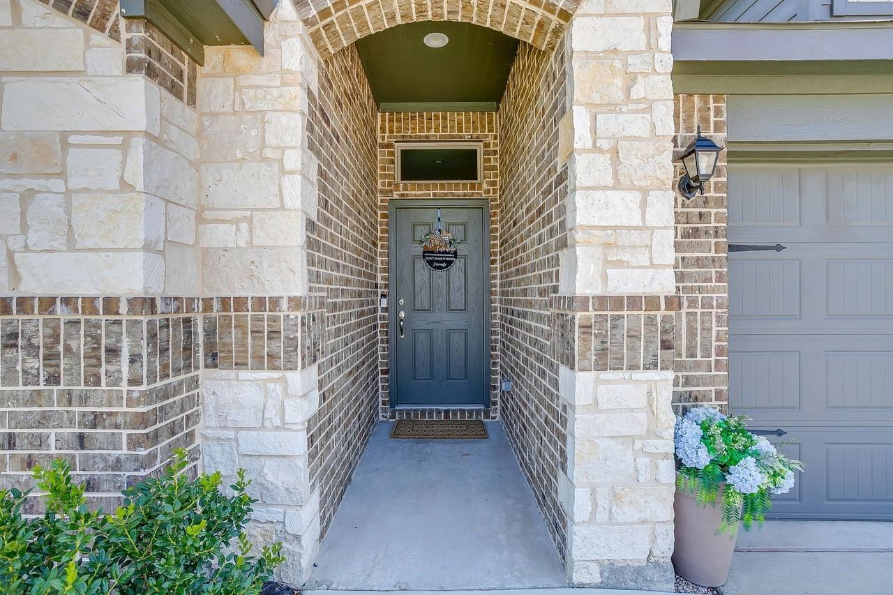 5816 Brookville Dr - Photo 2 of 23