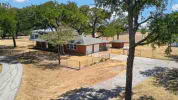 featured image of 161 Tomlinson Rd #1-3