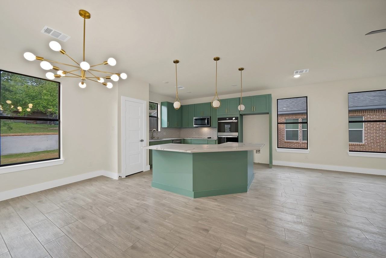 2925 River Ridge Ct - Photo 6 of 37