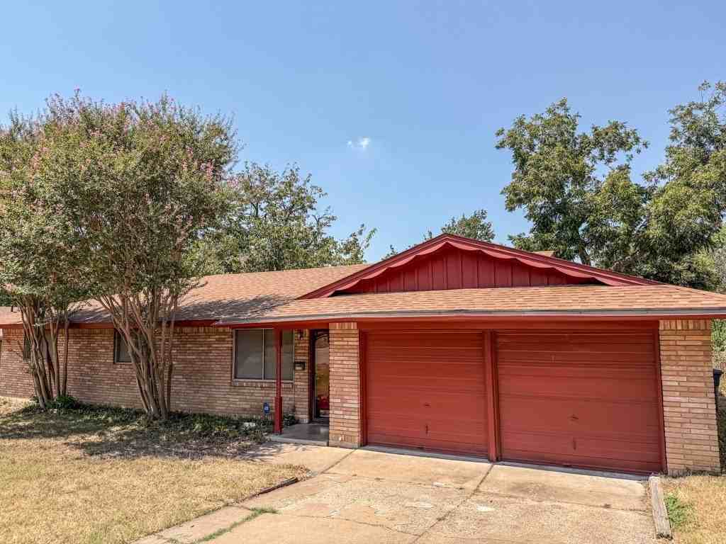 5720 Walla Ave - Photo 2 of 19
