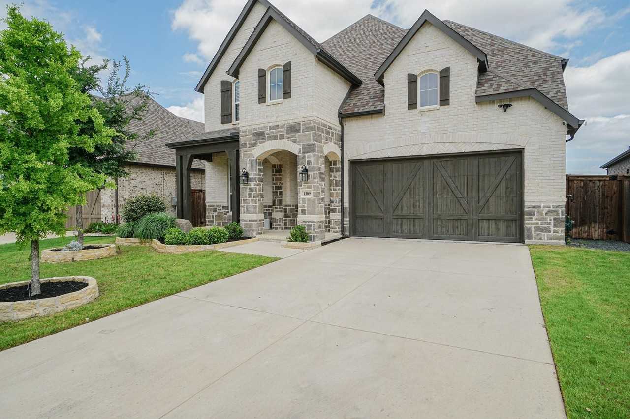 1309 Old Rocksprings Pass - Photo 2 of 33