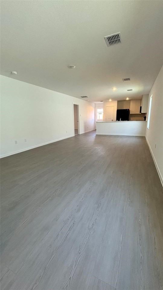 406 Bower Dr - Photo 2 of 15