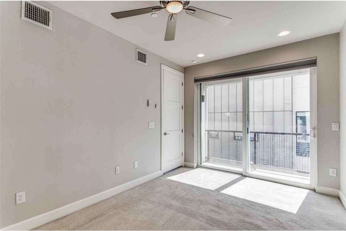 2016 N Fitzhugh Ave #104 - Photo 7 of 9