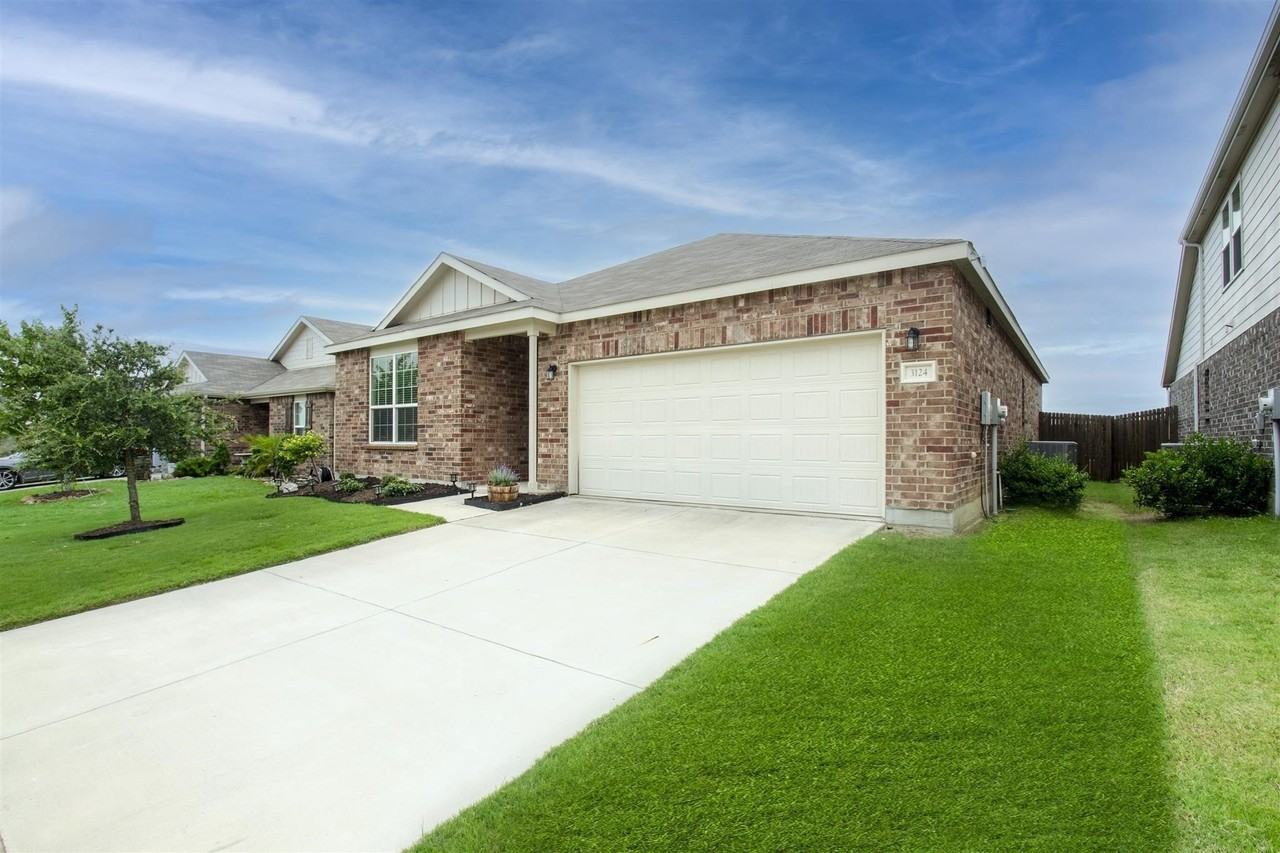 3124 Walker Creek Dr - Photo 2 of 31