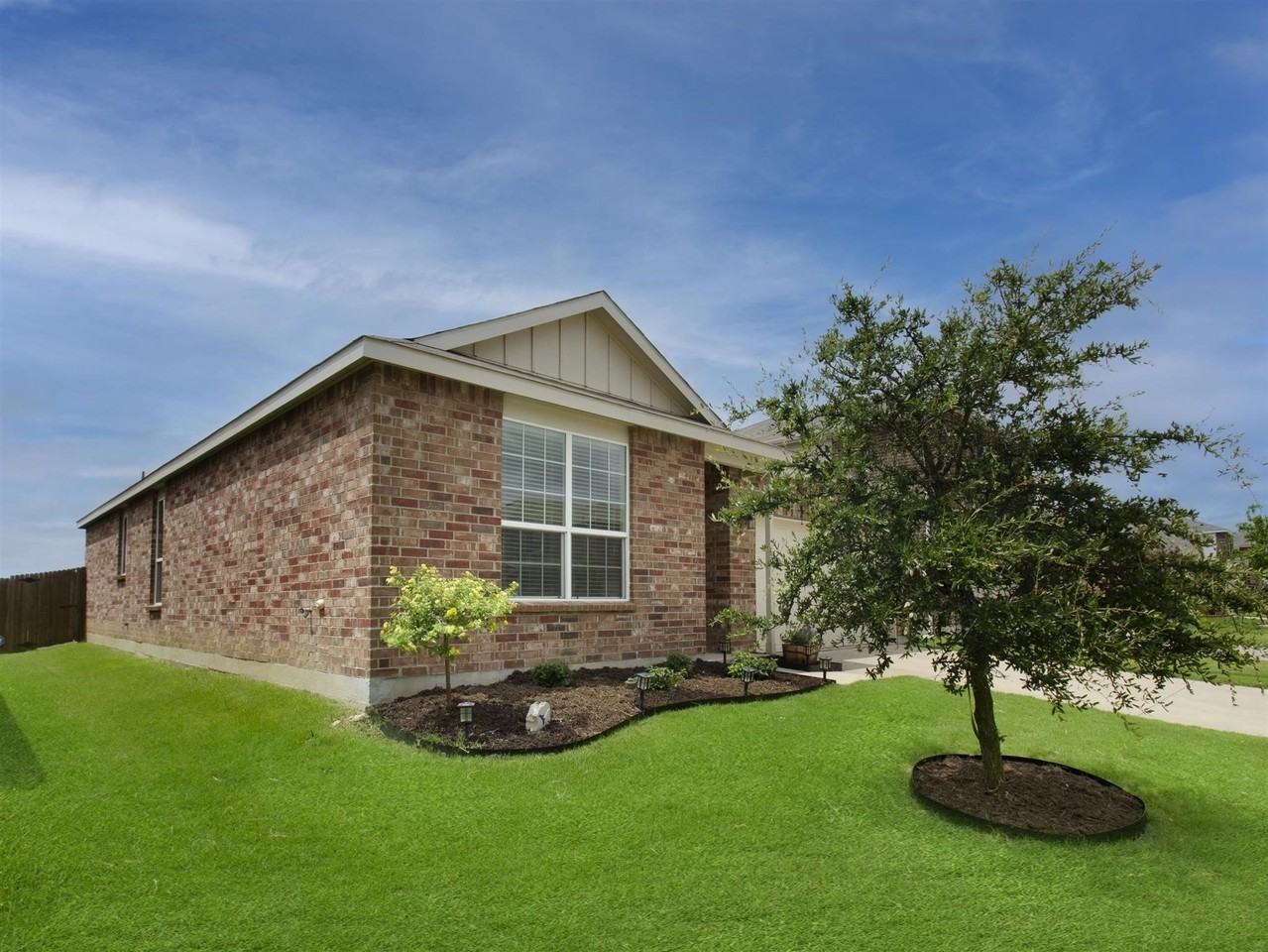 3124 Walker Creek Dr - Photo 3 of 31