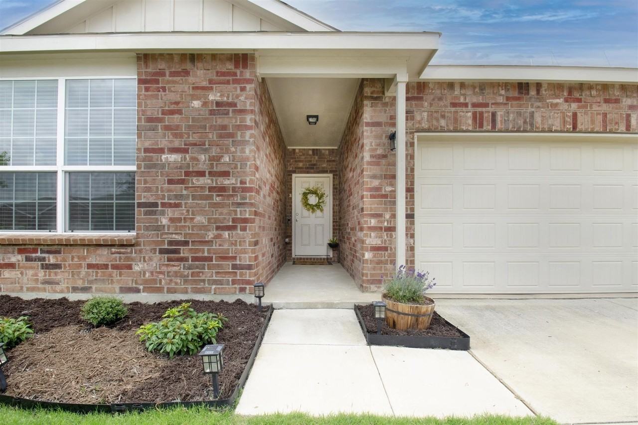 3124 Walker Creek Dr - Photo 4 of 31