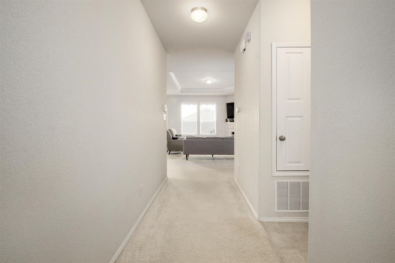 3124 Walker Creek Dr - Photo 5 of 31