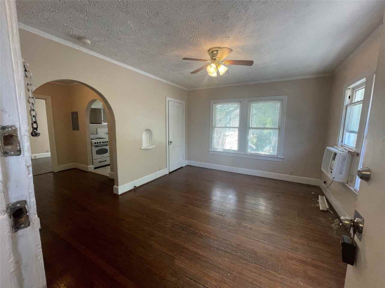5906 Oram St #7 - Photo 2 of 8