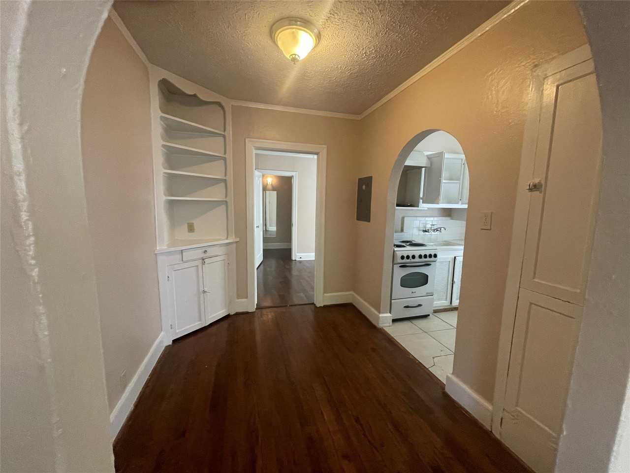 5906 Oram St #7 - Photo 3 of 8