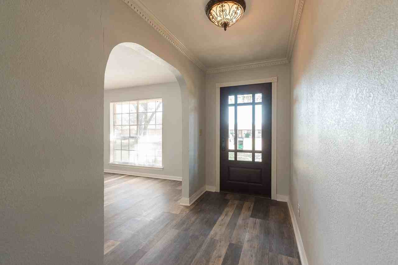 9190 Orbiter Cir - Photo 2 of 19