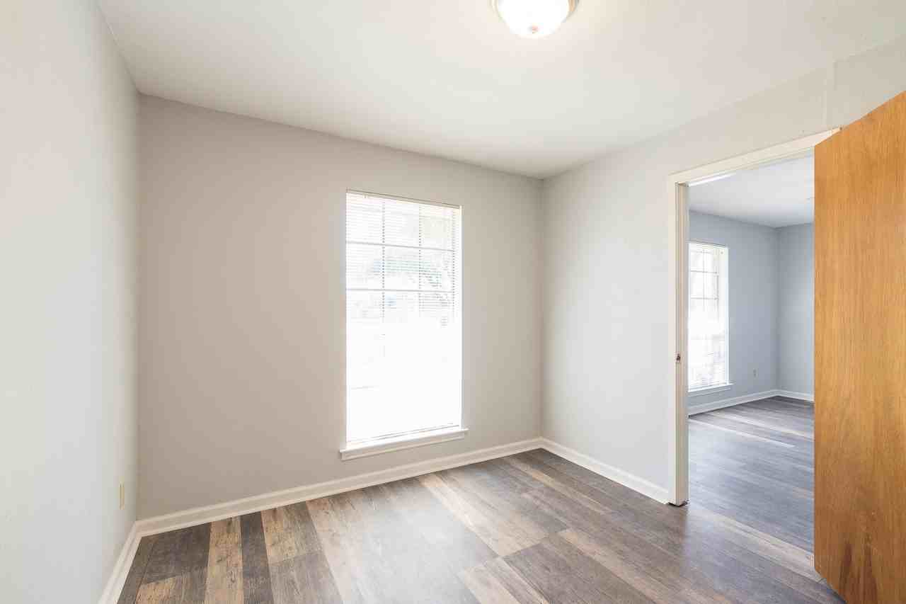9190 Orbiter Cir - Photo 5 of 19