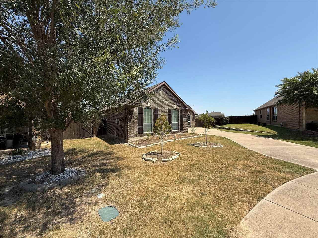 8300 Blue Periwinkle Ln - Photo 2 of 28