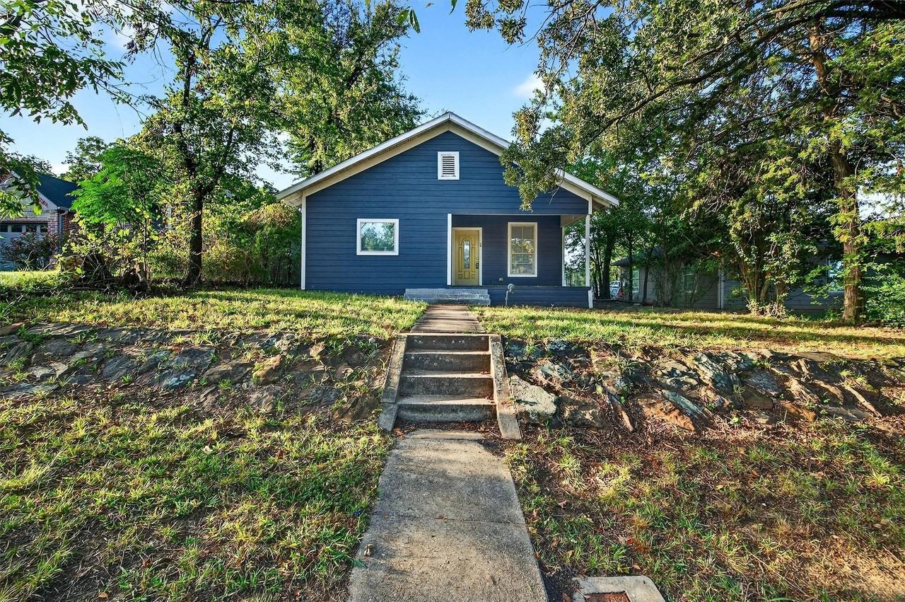 514 E Day St - Photo 2 of 21