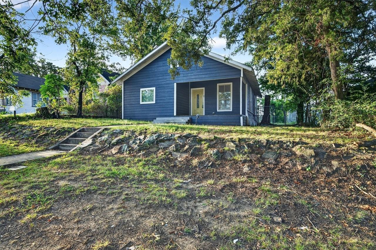 514 E Day St - Photo 3 of 21