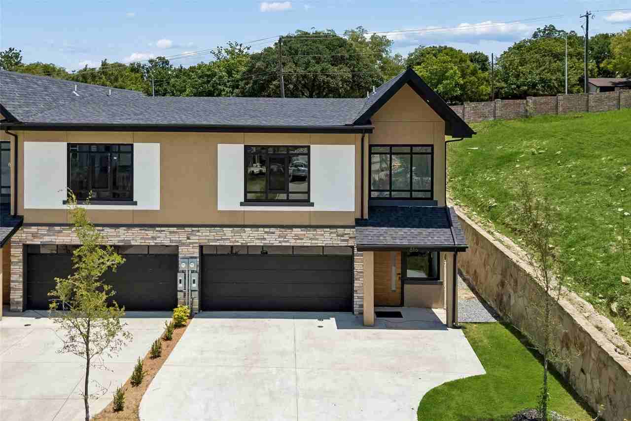 814 Premier Pkwy - Photo 2 of 26