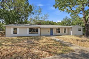 13 Macarthur Dr - Photo 1 of 1