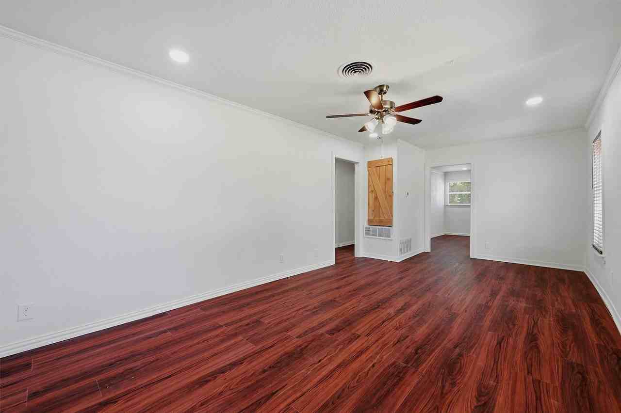 13 Macarthur Dr - Photo 5 of 24