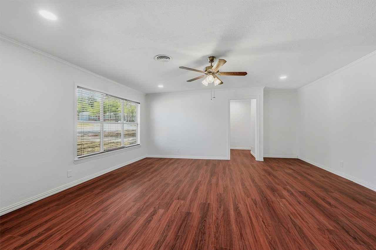 13 Macarthur Dr - Photo 6 of 24