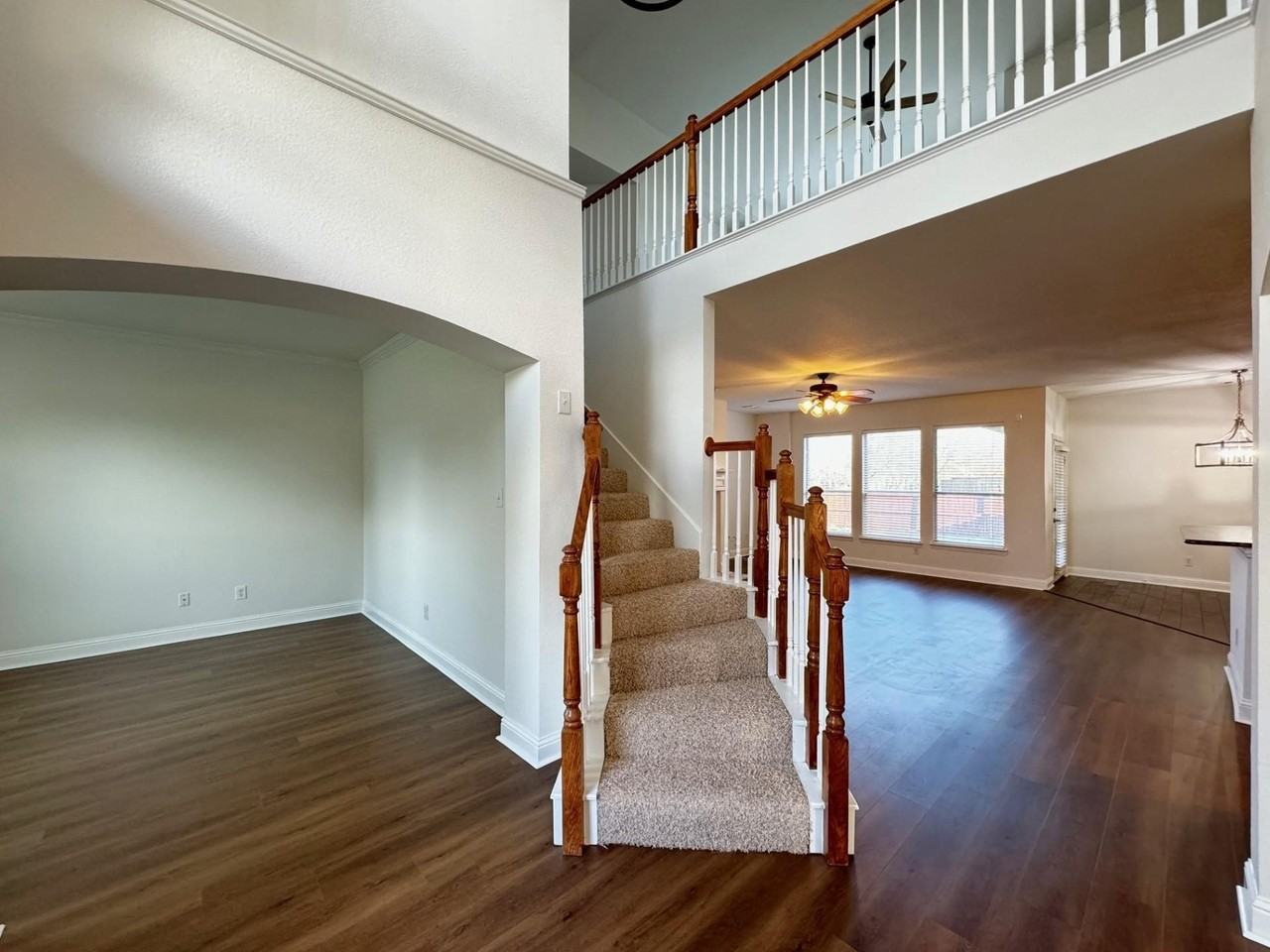 4531 Oak Shores Dr - Photo 4 of 32