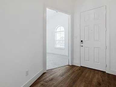 1417 Sumner St - Photo 3 of 29