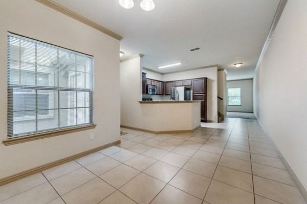 1579 Cozy Dr - Photo 3 of 15