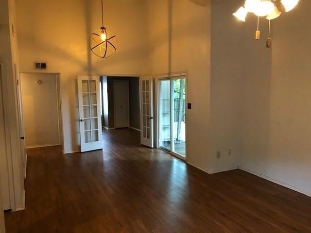 2900 Myrtlewood Ln - Photo 2 of 8