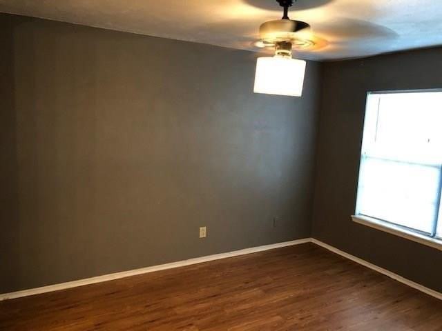 2900 Myrtlewood Ln - Photo 7 of 8