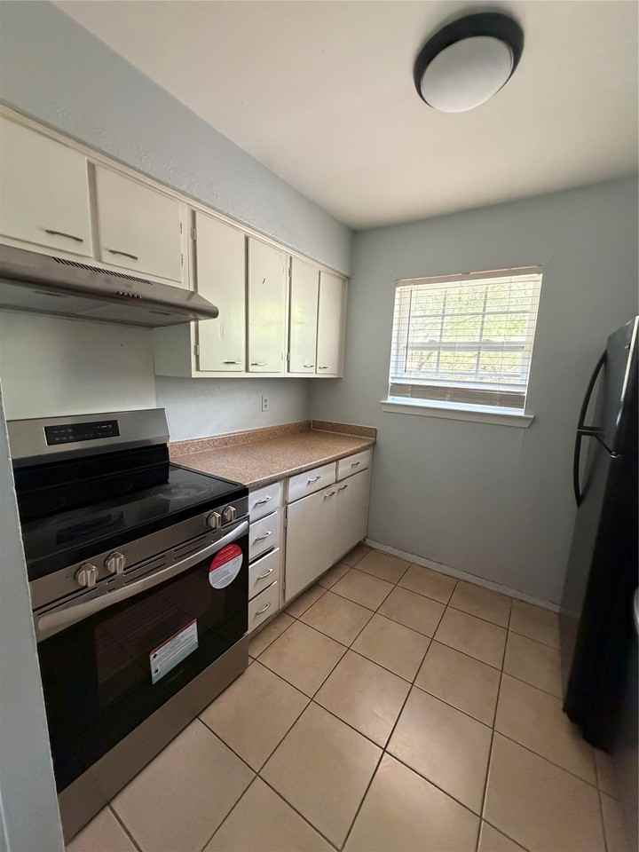 306 Evelyn Dr - Photo 5 of 7