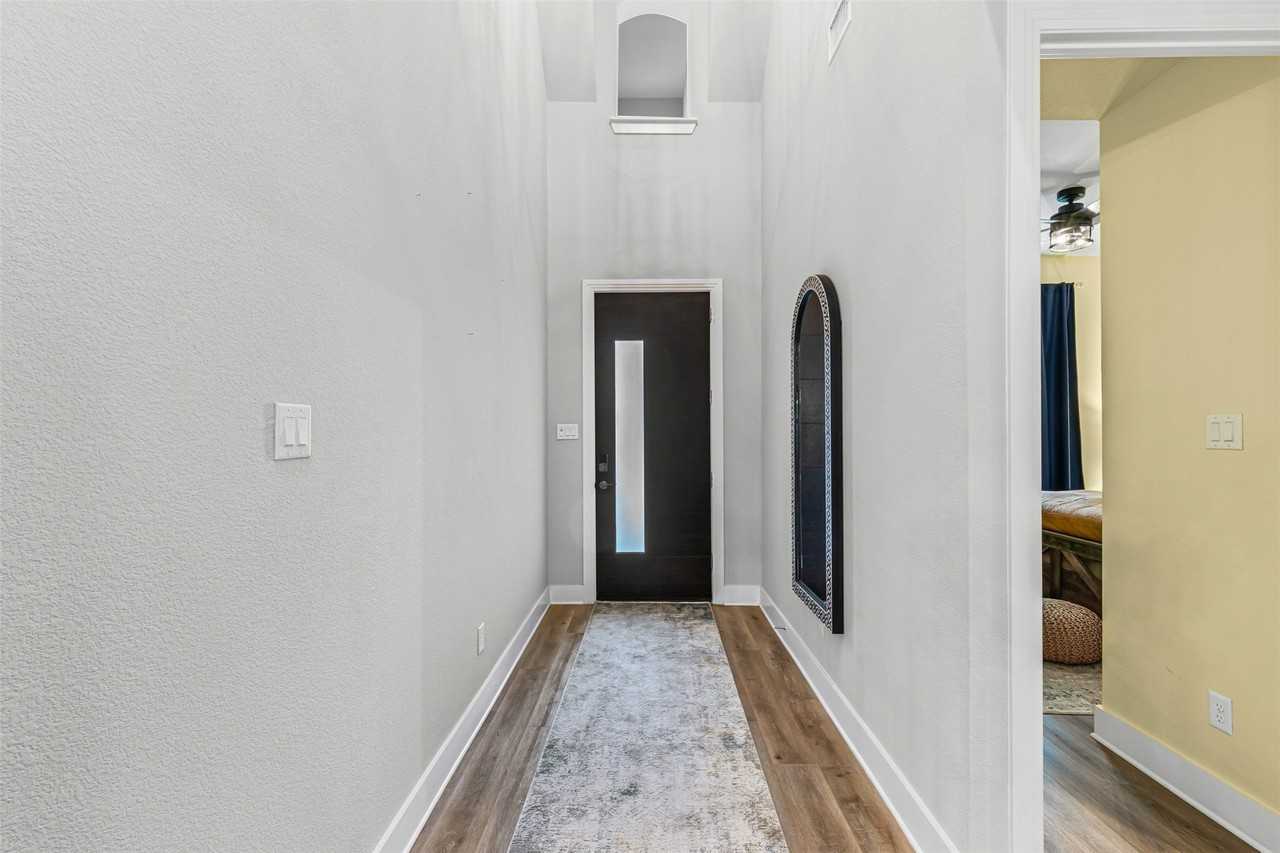 1501 Misty Pasture Way - Photo 6 of 33