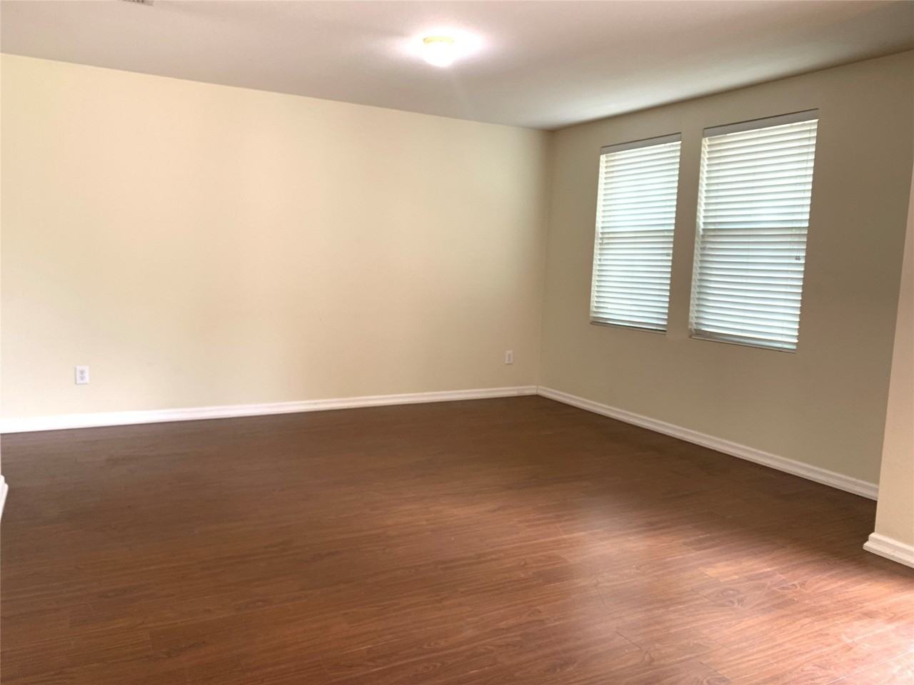 12870 Pearson Dr - Photo 2 of 25