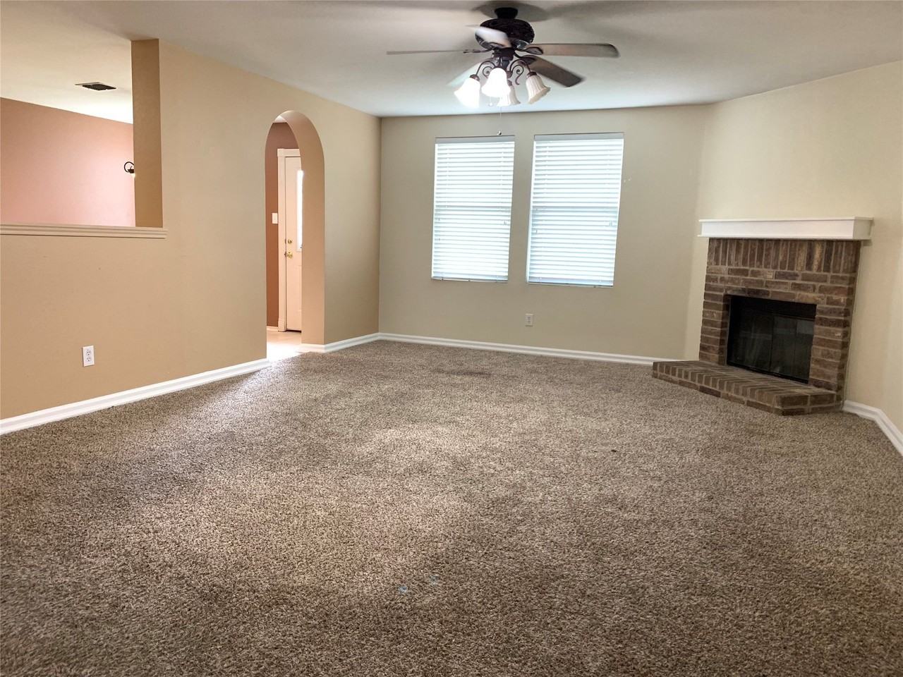 12870 Pearson Dr - Photo 5 of 25