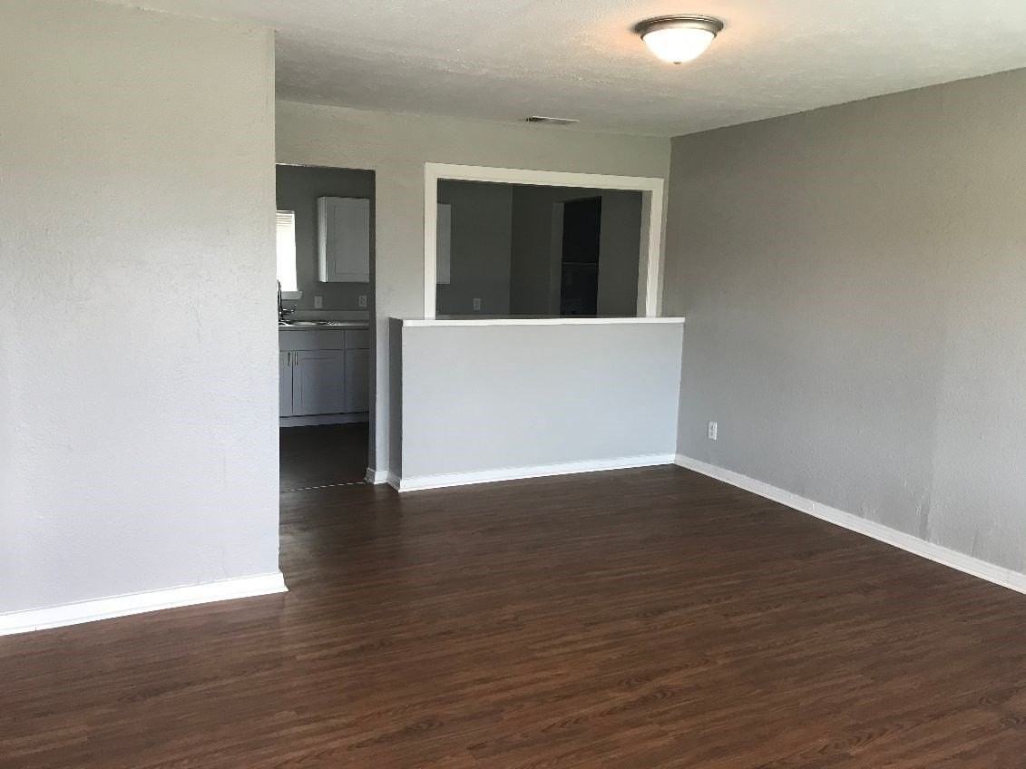 1956 E Illinois Ave - Photo 2 of 12