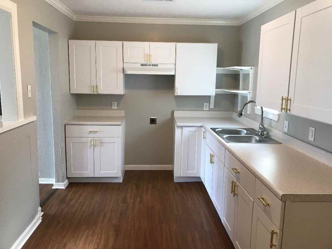 1956 E Illinois Ave - Photo 4 of 12