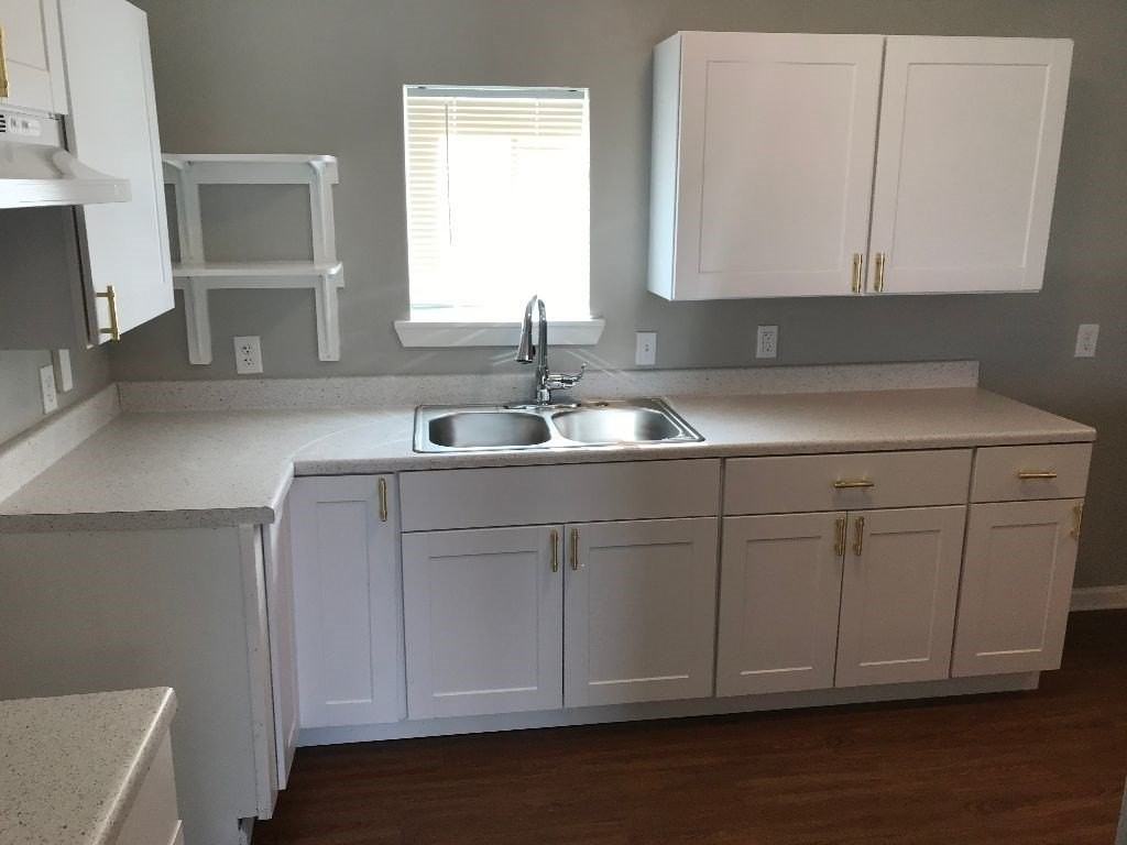 1956 E Illinois Ave - Photo 5 of 12