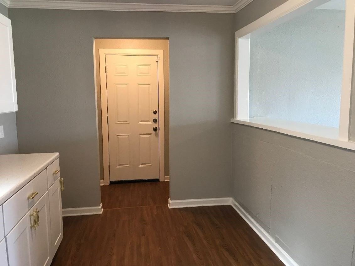 1956 E Illinois Ave - Photo 6 of 12