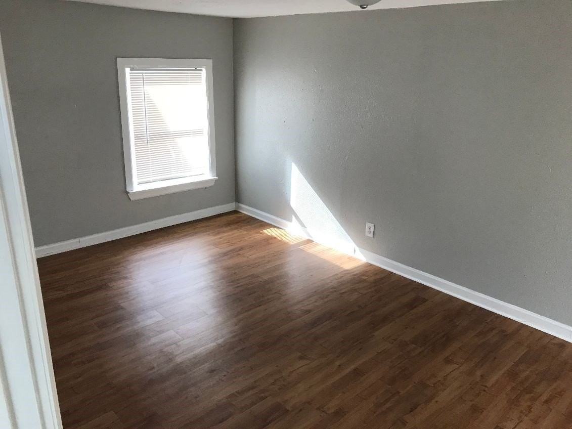 1956 E Illinois Ave - Photo 7 of 12